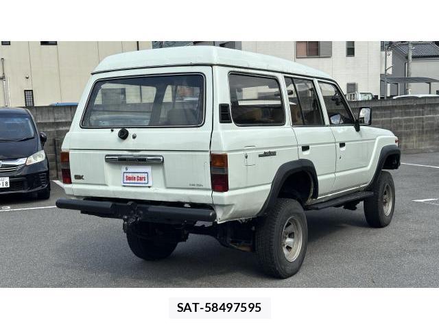 Toyota LAND CRUISER 1988-09 8217247-5