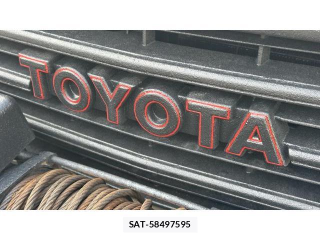 Toyota LAND CRUISER 1988-09 8217247-9