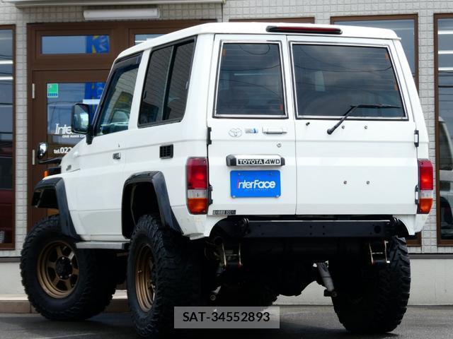Toyota Land Cruiser 70 1999-12 8221813-11