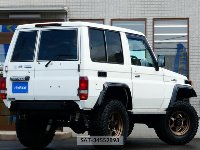 Toyota Land Cruiser 70 1999-12 8221813-15