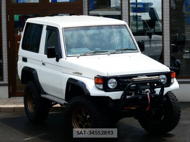 Toyota Land Cruiser 70 1999-12 8221813-5