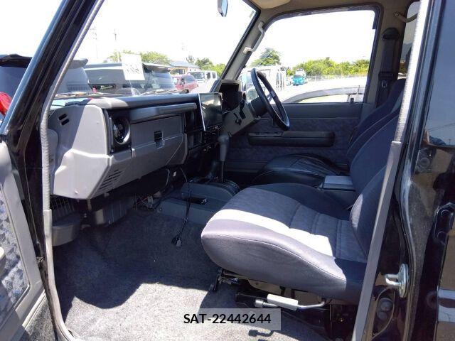 Toyota Land Cruiser 70 1998-09 8223071-2