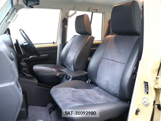Toyota Land Cruiser 70 2024-10 8223554-5
