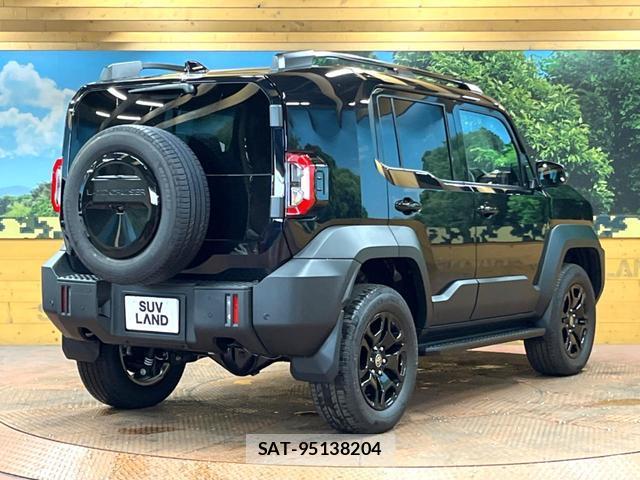 Toyota Land Cruiser FJ 2026-06 8218424-16