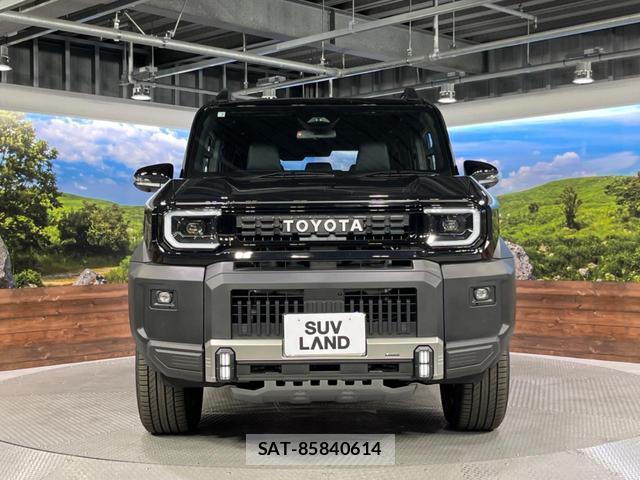Toyota Land Cruiser FJ 2026-07 8219183-14