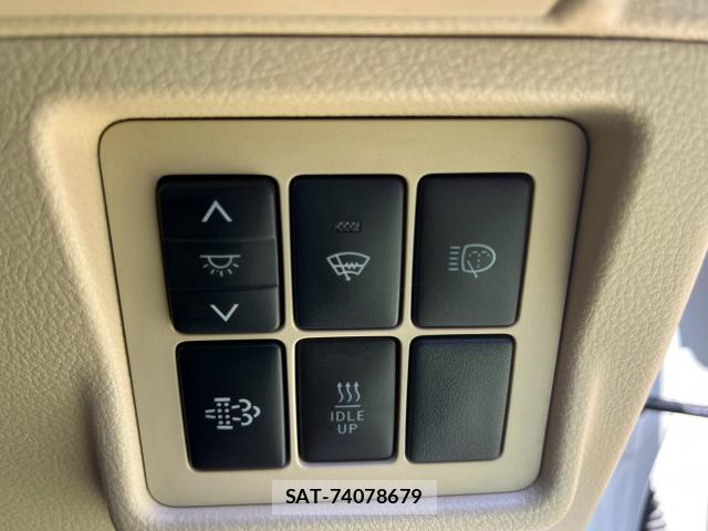 Toyota LAND CRUISER PRADO 2015-11 8216238-12