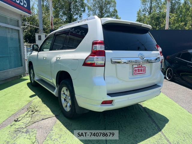 Toyota LAND CRUISER PRADO 2015-11 8216238-17