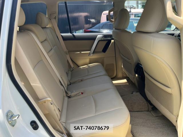Toyota LAND CRUISER PRADO 2015-11 8216238-6