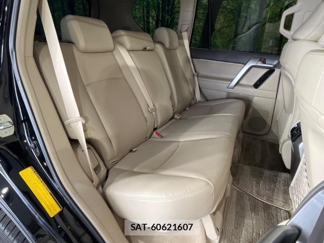 Toyota LAND CRUISER PRADO 2022-04 8218727-8