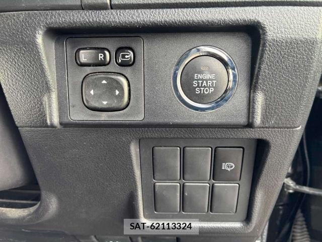 Toyota LAND CRUISER PRADO 2015-03 8218819-5
