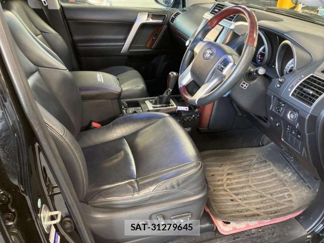Toyota LAND CRUISER PRADO 2015-02 8218990-6