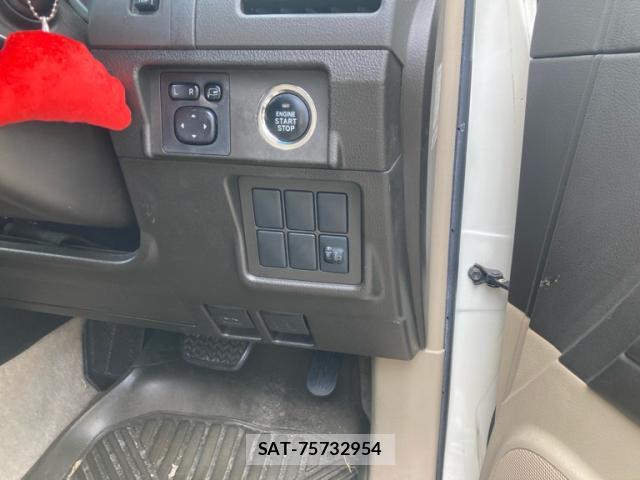 Toyota LAND CRUISER PRADO 2010-12 8219563-11