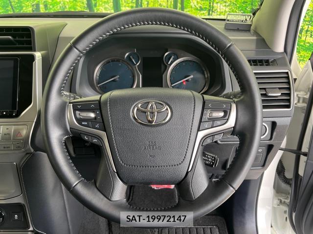 Toyota LAND CRUISER PRADO 2023-02 8219680-11