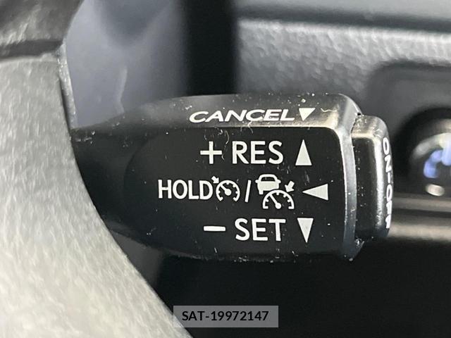 Toyota LAND CRUISER PRADO 2023-02 8219680-4