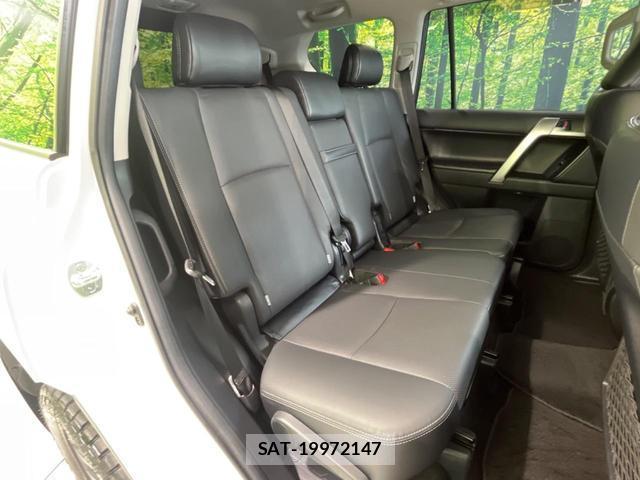 Toyota LAND CRUISER PRADO 2023-02 8219680-8