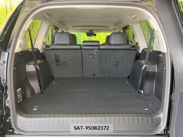 Toyota LAND CRUISER PRADO 2023-10 8221378-11