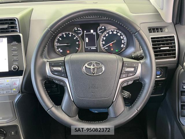 Toyota LAND CRUISER PRADO 2023-10 8221378-12