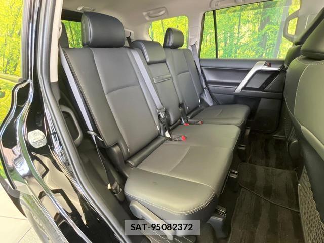 Toyota LAND CRUISER PRADO 2023-10 8221378-9
