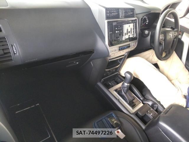 Toyota LAND CRUISER PRADO 2021-03 8221444-2