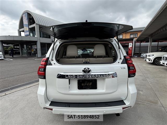 Toyota LAND CRUISER PRADO 2022-09 8221596-8