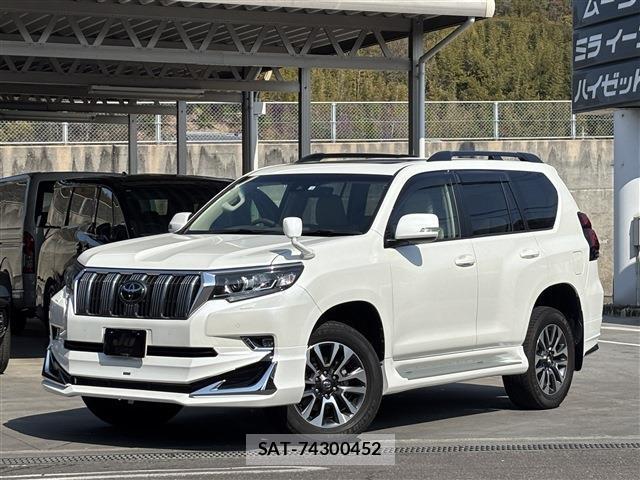 Toyota LAND CRUISER PRADO 2022-09 8221597-0