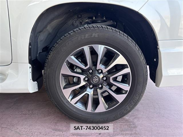 Toyota LAND CRUISER PRADO 2022-09 8221597-10