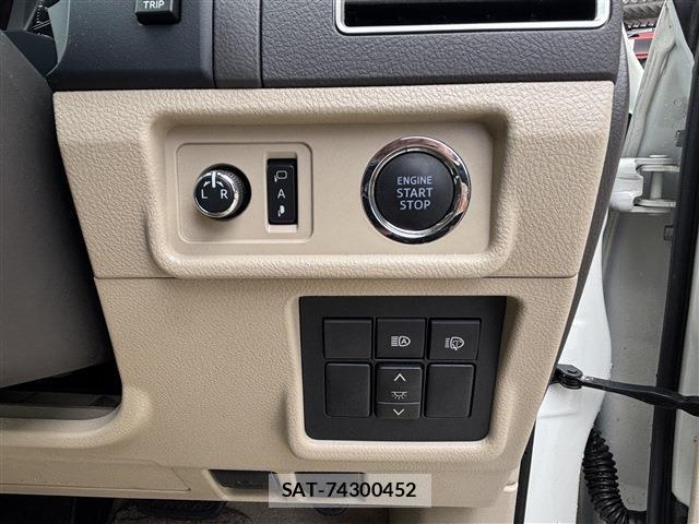 Toyota LAND CRUISER PRADO 2022-09 8221597-13