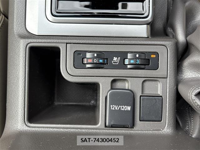Toyota LAND CRUISER PRADO 2022-09 8221597-15