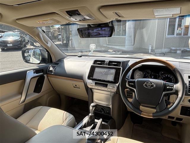 Toyota LAND CRUISER PRADO 2022-09 8221597-2