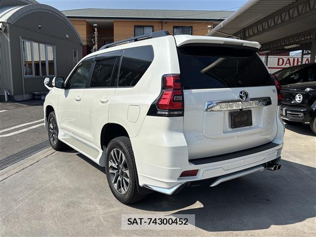Toyota LAND CRUISER PRADO 2022-09 8221597-5