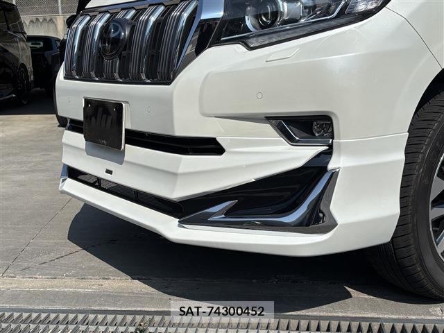 Toyota LAND CRUISER PRADO 2022-09 8221597-6