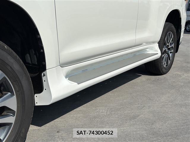 Toyota LAND CRUISER PRADO 2022-09 8221597-7