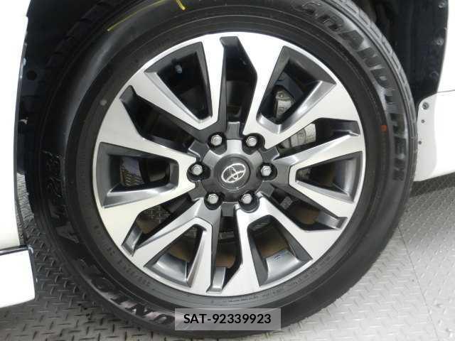 Toyota LAND CRUISER PRADO 2023-01 8223928-15