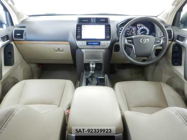 Toyota LAND CRUISER PRADO 2023-01 8223928-2