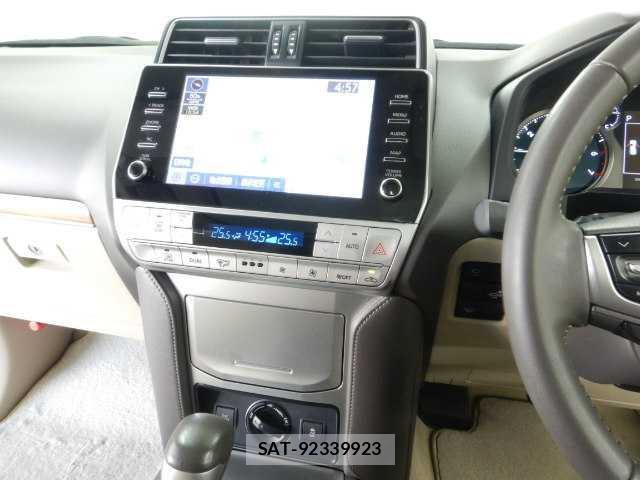 Toyota LAND CRUISER PRADO 2023-01 8223928-6