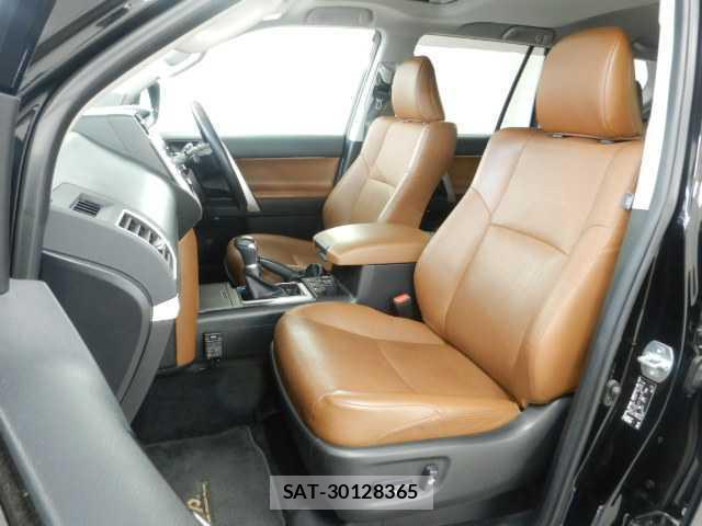 Toyota LAND CRUISER PRADO 2021-12 8223931-16