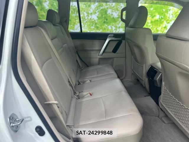 Toyota LAND CRUISER PRADO 2023-09 8225177-4
