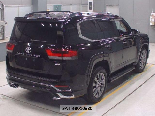 Toyota LAND CRUISER 2023-09 8216957-1