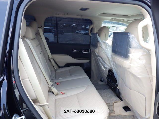 Toyota LAND CRUISER 2023-09 8216957-5