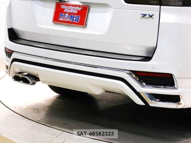 Toyota LAND CRUISER 2023-08 8218139-11