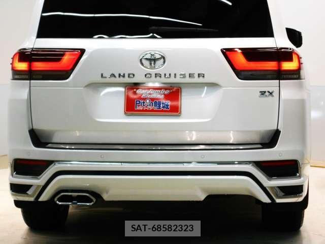 Toyota LAND CRUISER 2023-08 8218139-12