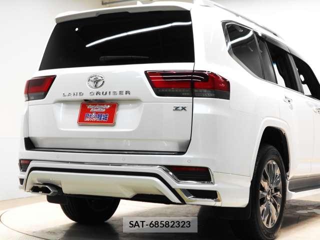 Toyota LAND CRUISER 2023-08 8218139-4