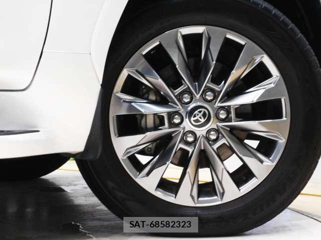 Toyota LAND CRUISER 2023-08 8218139-5