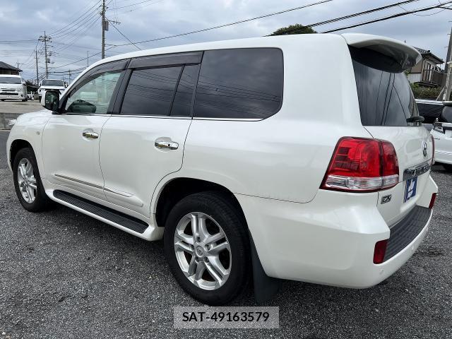 Toyota LAND CRUISER 2011-07 8218306-1