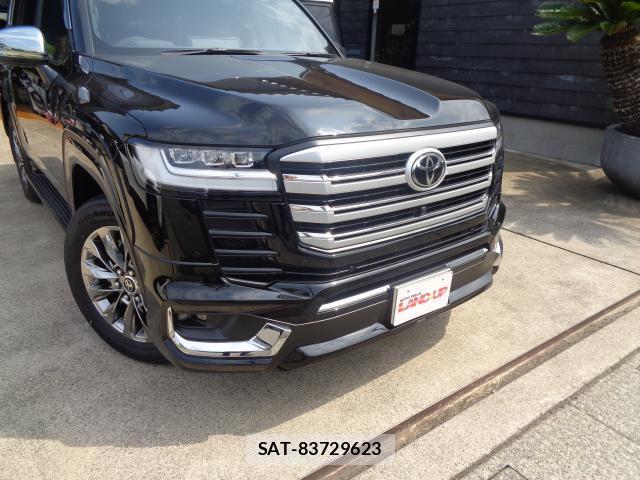Toyota LAND CRUISER 2025-07 8220520-1