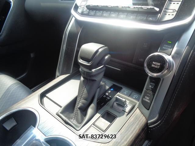 Toyota LAND CRUISER 2025-07 8220520-8