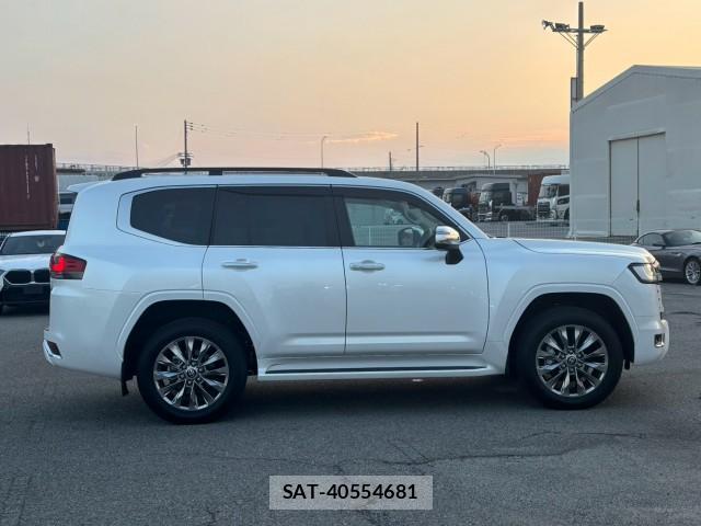 Toyota LAND CRUISER 2025-09 8221464-10