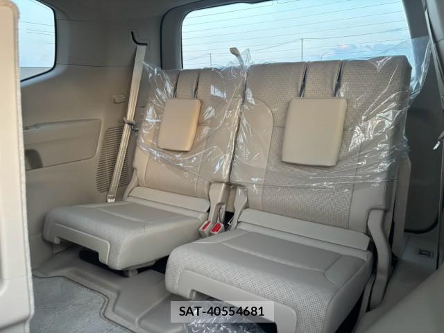 Toyota LAND CRUISER 2025-09 8221464-12