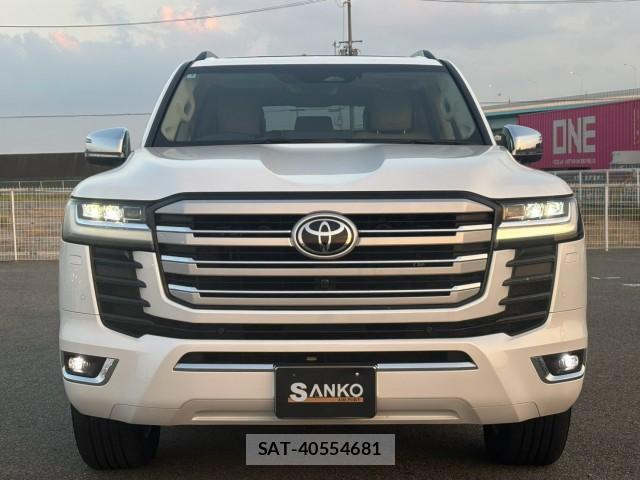 Toyota LAND CRUISER 2025-09 8221464-5