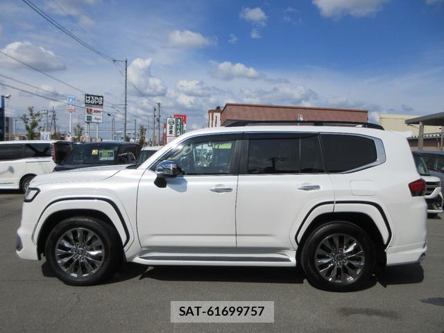 Toyota LAND CRUISER 2023-07 8222610-5